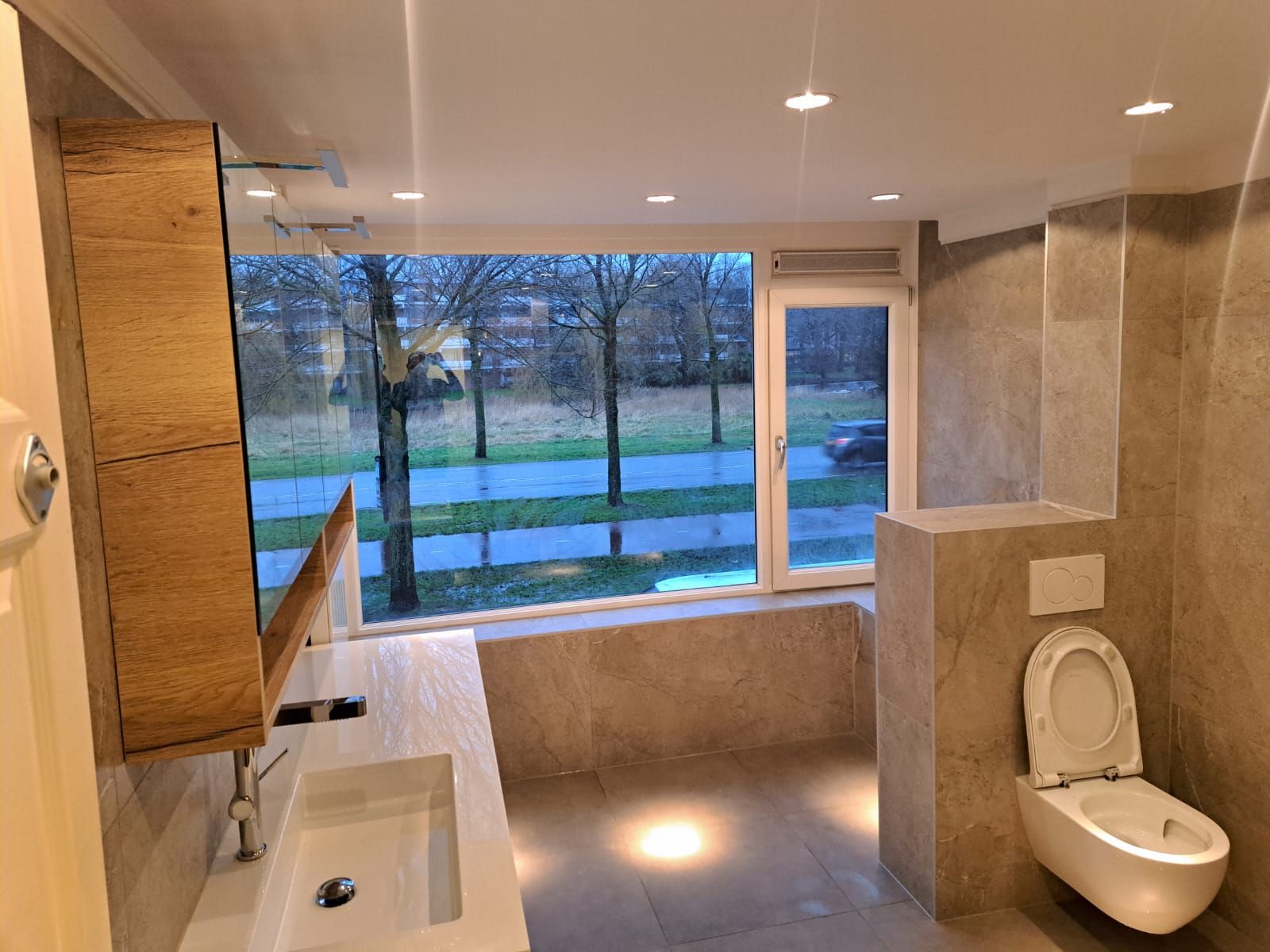 Afgewerkte badkamer